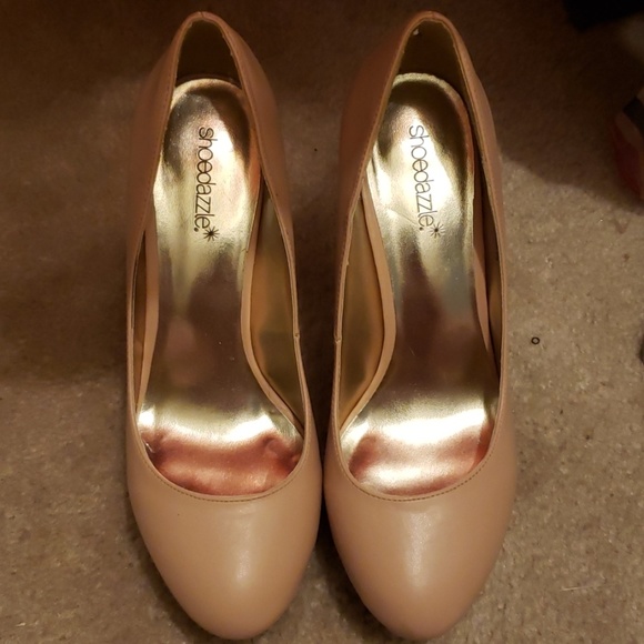 Shoe Dazzle Shoes - Nude & white platform heel